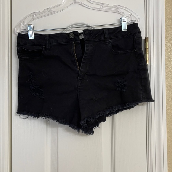 Black high wasted shorts - Picture 1 of 3